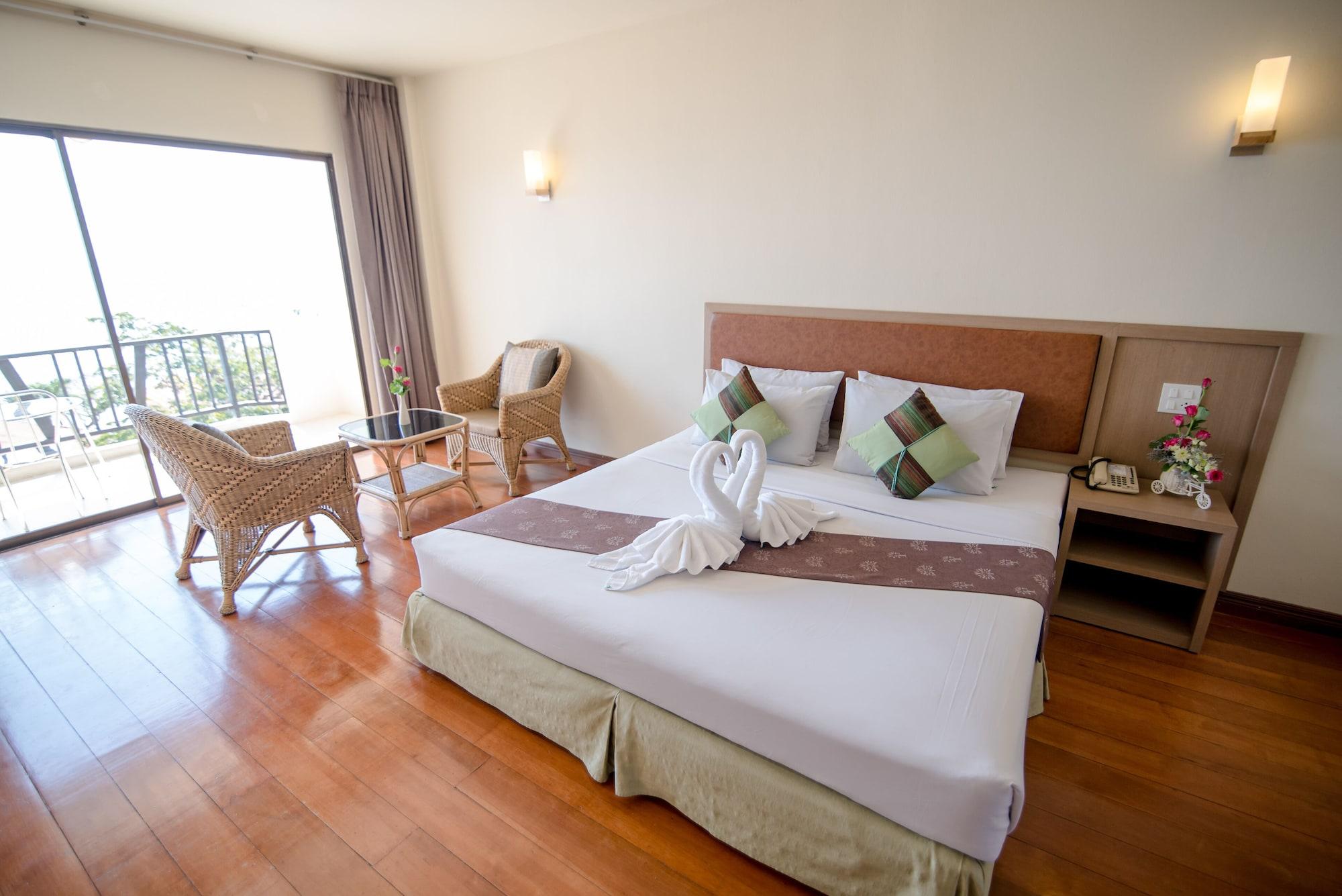 New Travel Beach Hotel & Resort Chao Lao Beach Exteriör bild