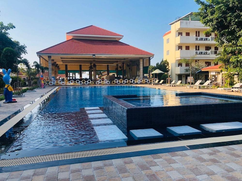 New Travel Beach Hotel & Resort Chao Lao Beach Exteriör bild