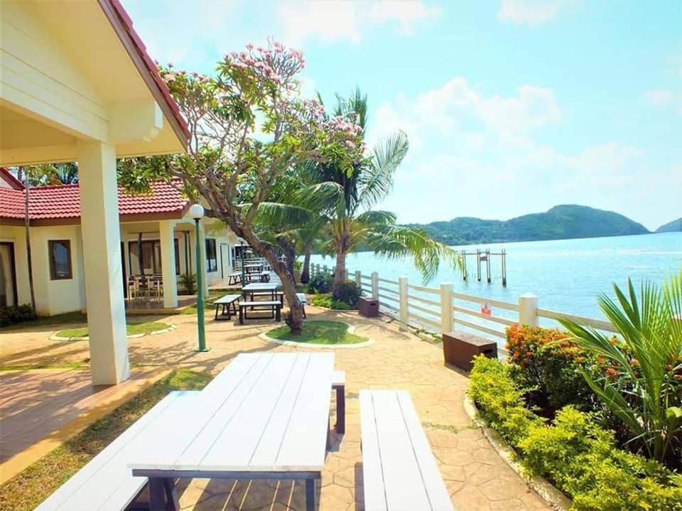 New Travel Beach Hotel & Resort Chao Lao Beach Exteriör bild