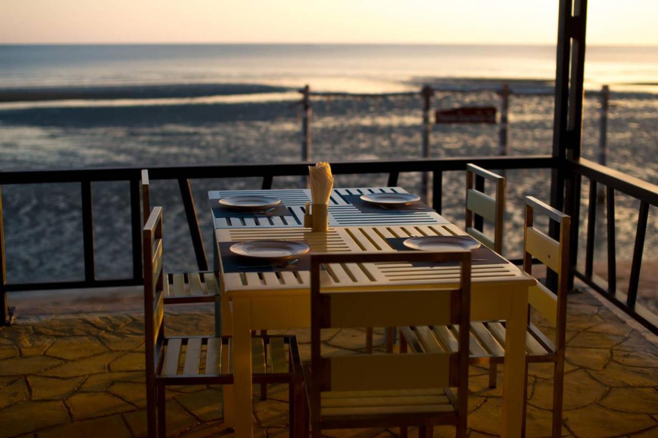 New Travel Beach Hotel & Resort Chao Lao Beach Exteriör bild