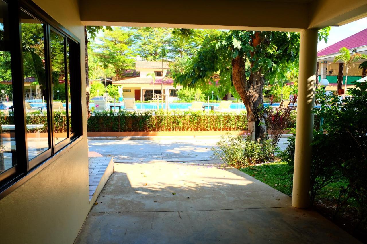 New Travel Beach Hotel & Resort Chao Lao Beach Exteriör bild