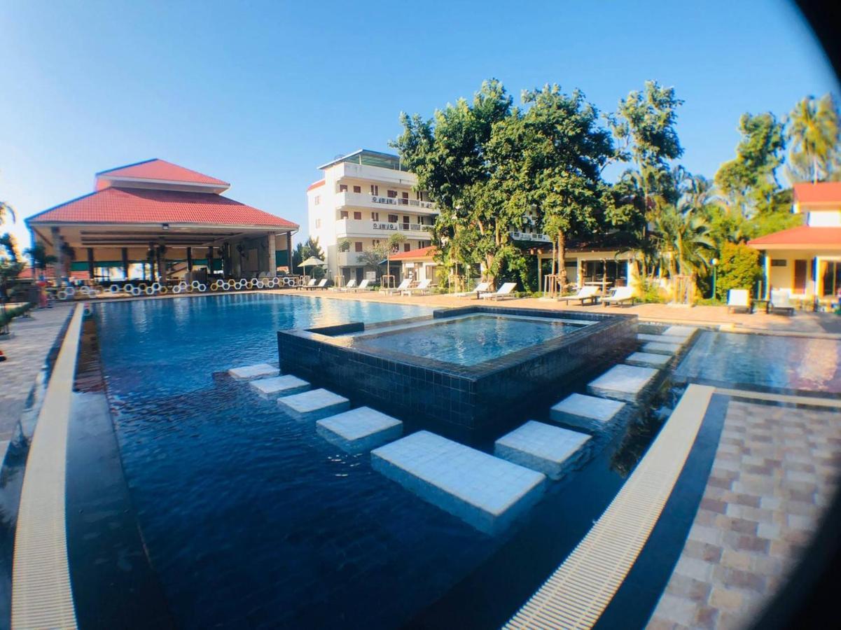 New Travel Beach Hotel & Resort Chao Lao Beach Exteriör bild