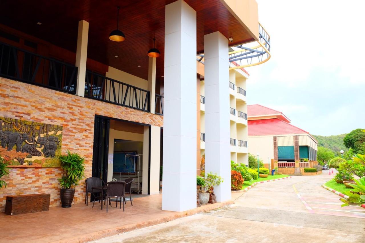New Travel Beach Hotel & Resort Chao Lao Beach Exteriör bild